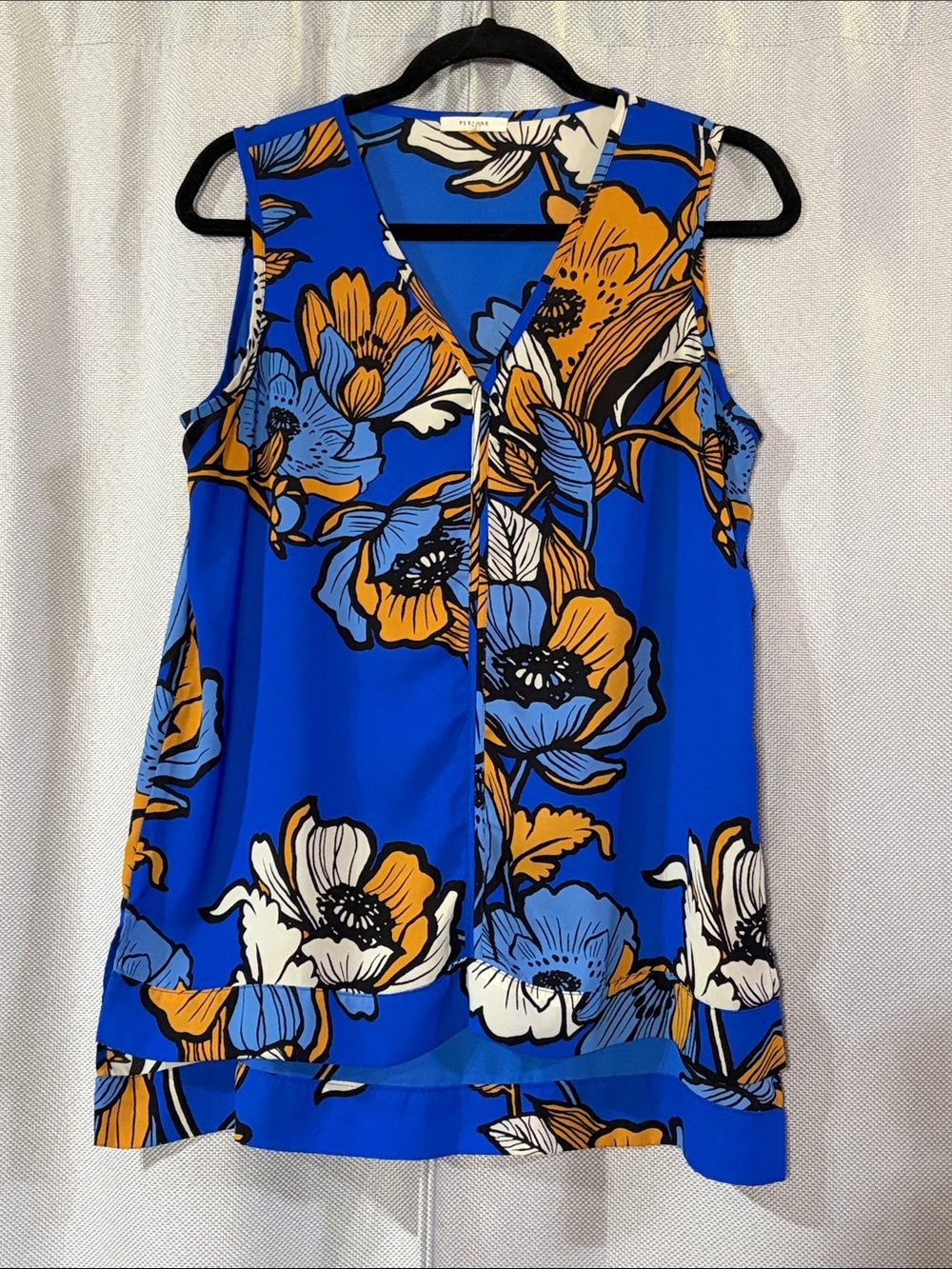 Pleione Blue Floral V-Neck Sleeveless Top